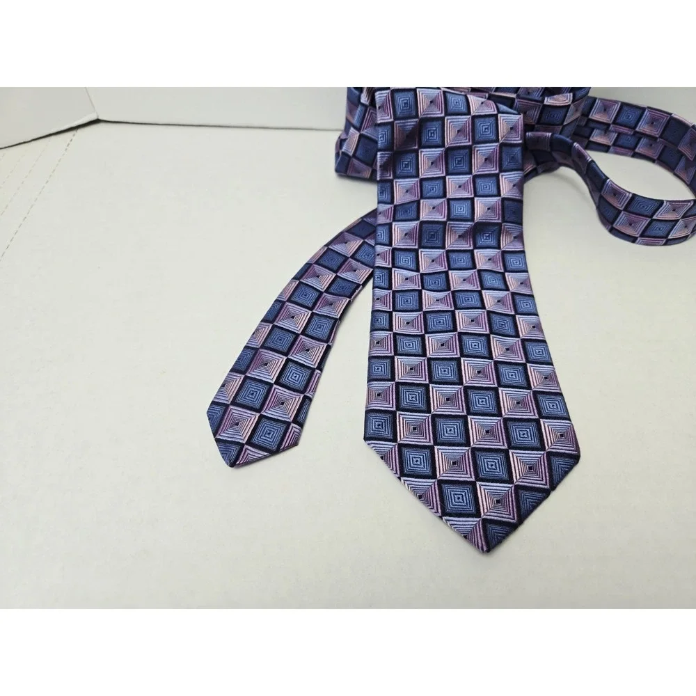 Ted Baker Men's Tie London pink blue square pattern‎ %100 silk